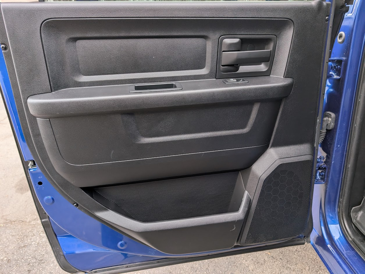 RAM 1500 Tradesman Crew Cab SWB 4WD 2017