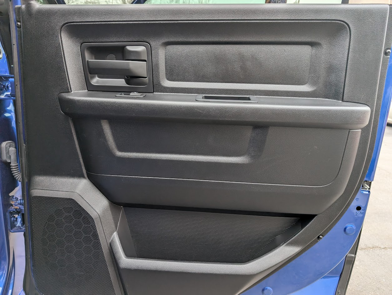 RAM 1500 Tradesman Crew Cab SWB 4WD 2017