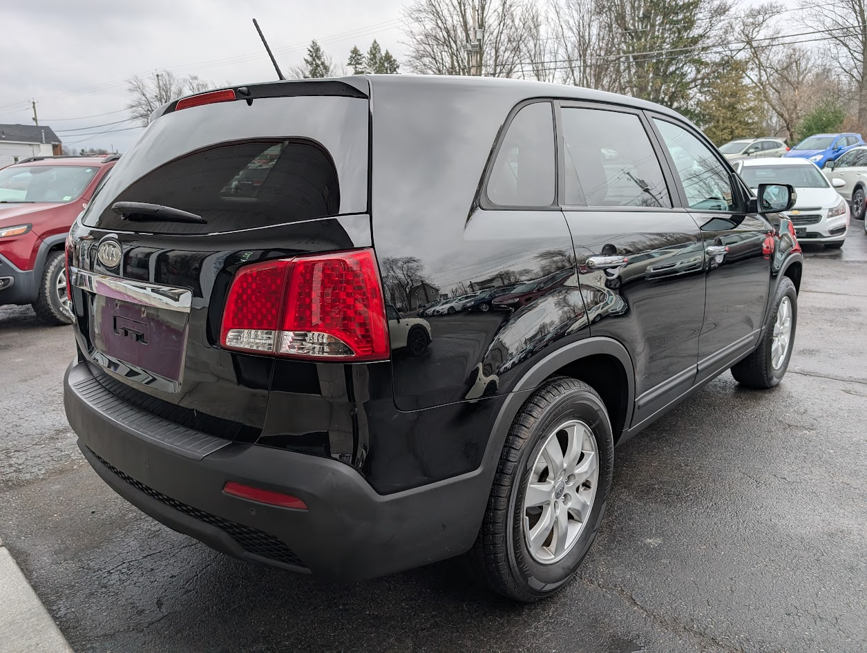 Kia Sorento LX 2WD 2013