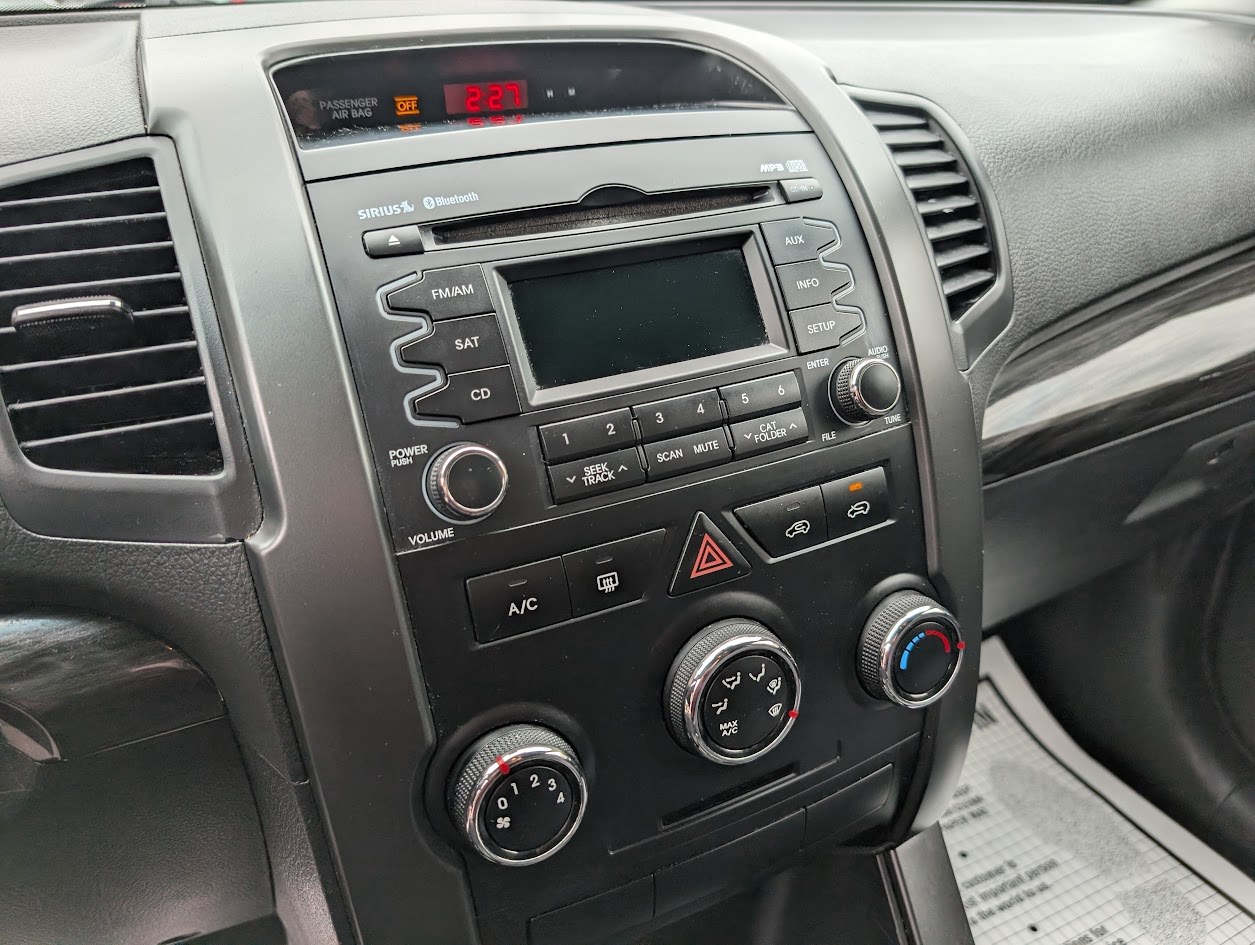 Kia Sorento LX 2WD 2013