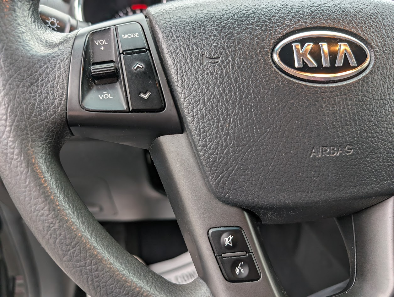 Kia Sorento LX 2WD 2013