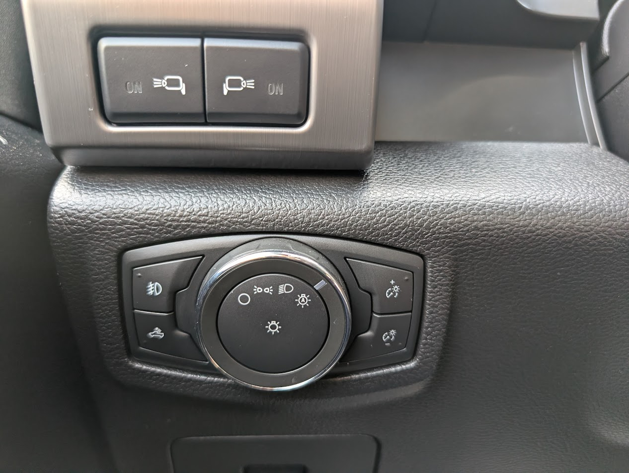 Ford F-150 Limited 4WD SuperCrew 5.5' Box 2016