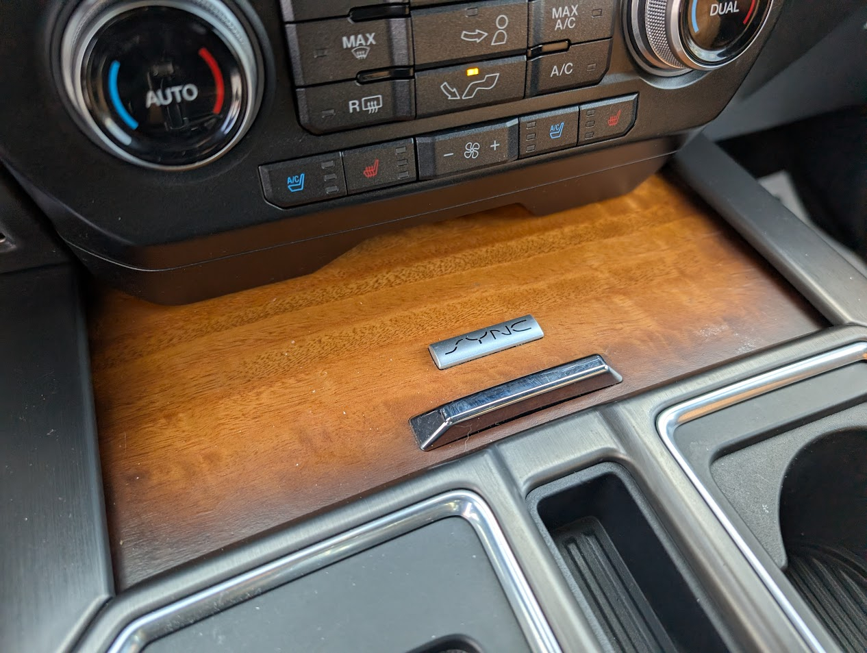 Ford F-150 Limited 4WD SuperCrew 5.5' Box 2016