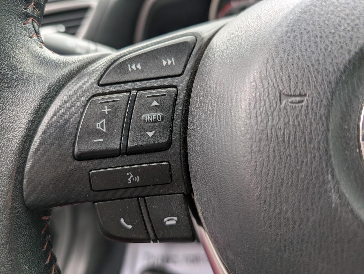 Mazda MAZDA3 I Grand Touring AT 4-Door 2015