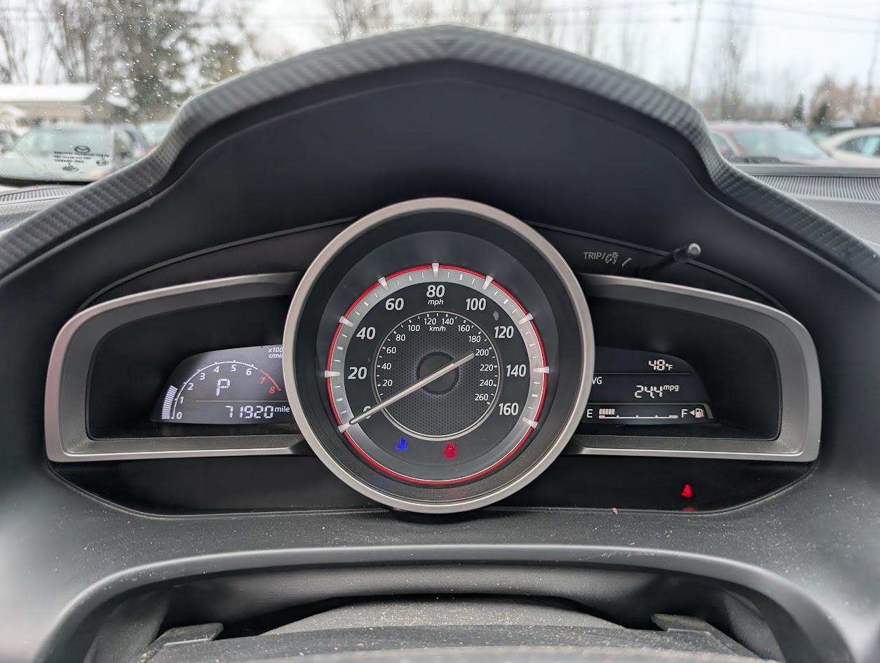 Mazda MAZDA3 I Grand Touring AT 4-Door 2015