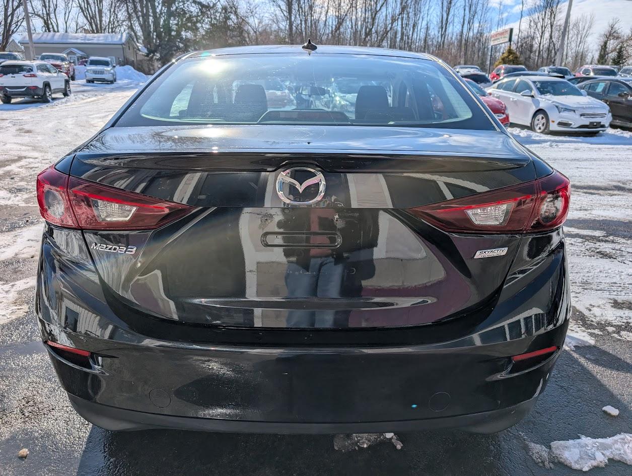 Mazda MAZDA3 I Grand Touring AT 4-Door 2015