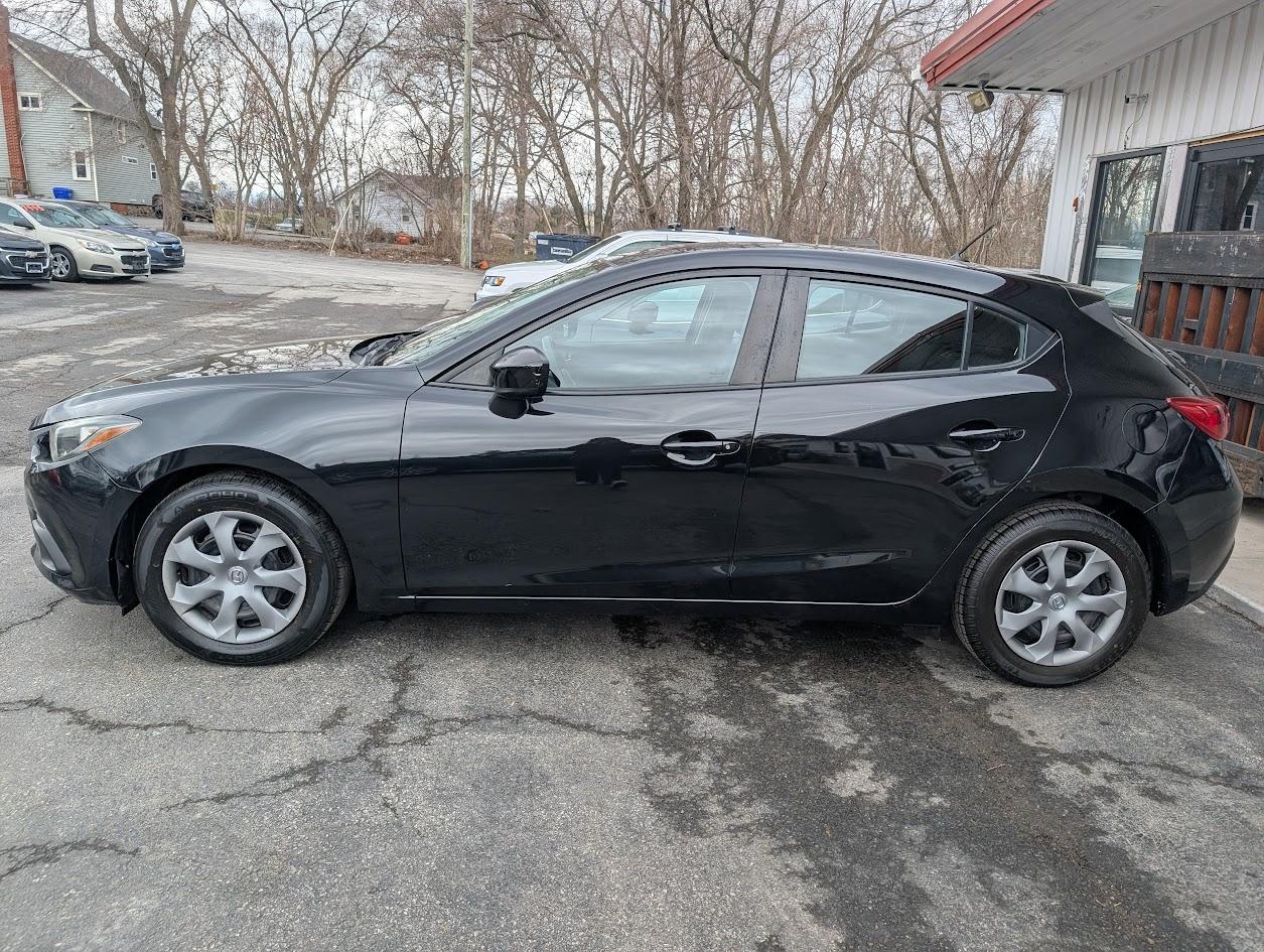 Mazda MAZDA3 i Sport MT 5-Door 2015