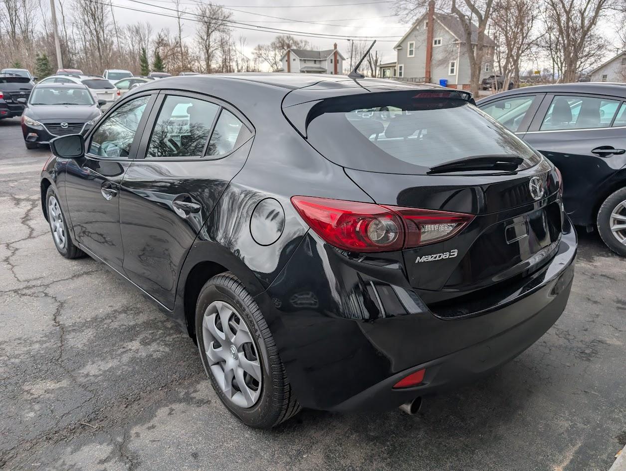Mazda MAZDA3 i Sport MT 5-Door 2015