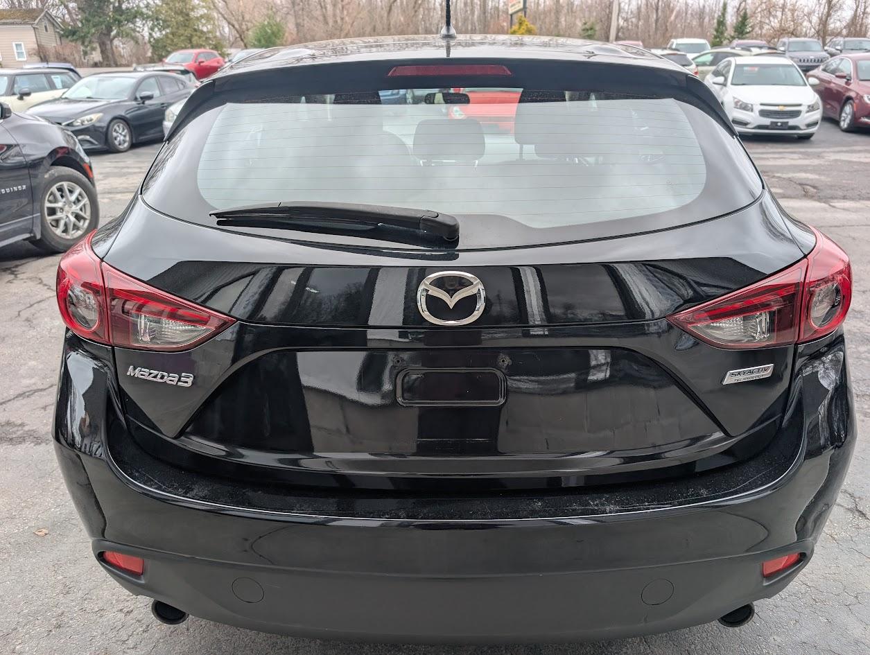 Mazda MAZDA3 i Sport MT 5-Door 2015