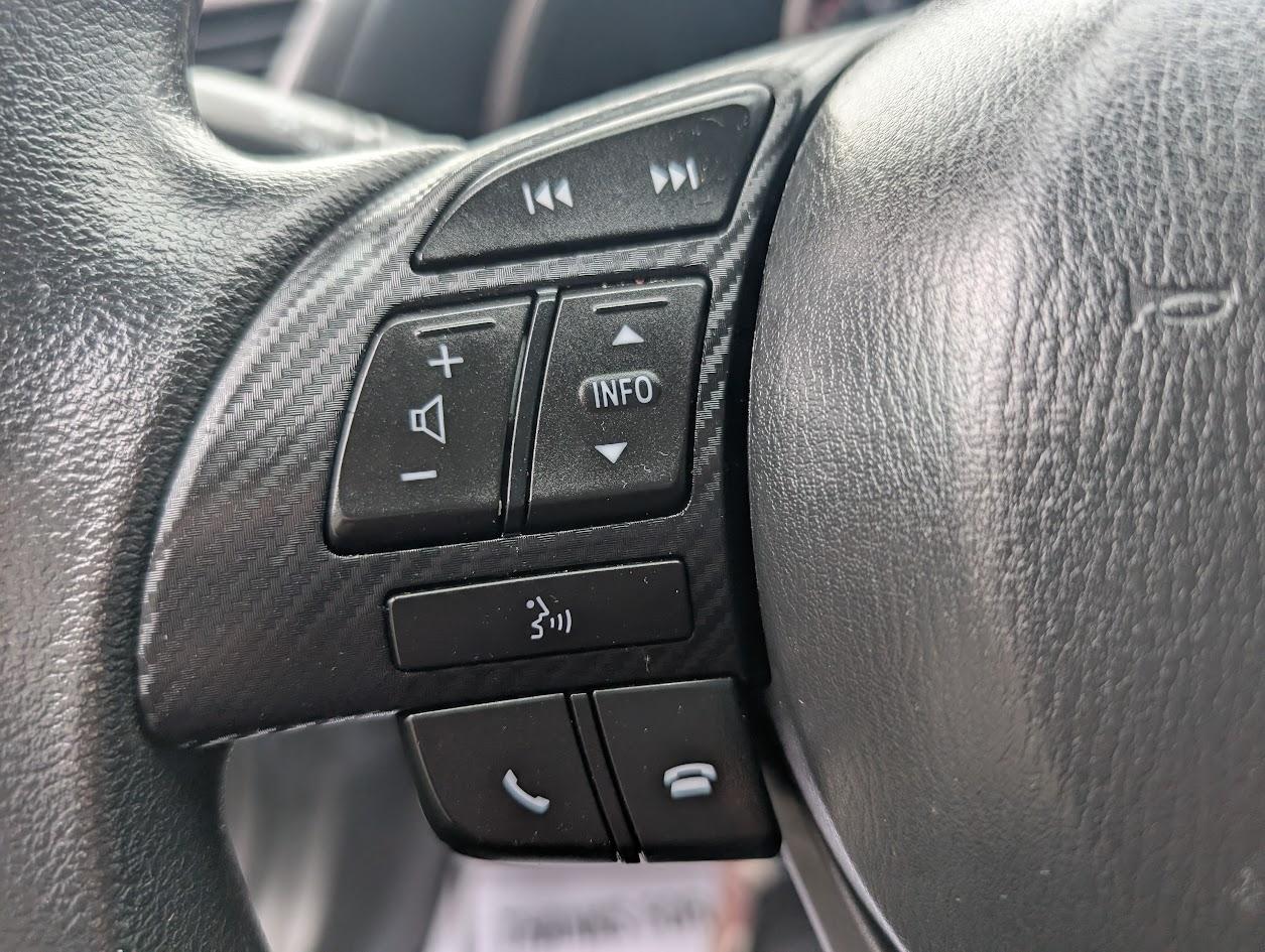 Mazda MAZDA3 i Sport MT 5-Door 2015