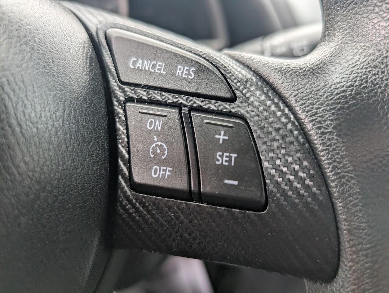 Mazda MAZDA3 i Sport MT 5-Door 2015