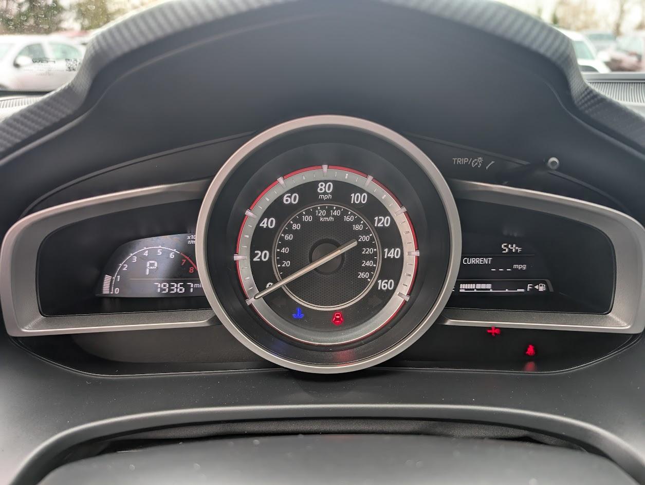 Mazda MAZDA3 i Sport MT 5-Door 2015