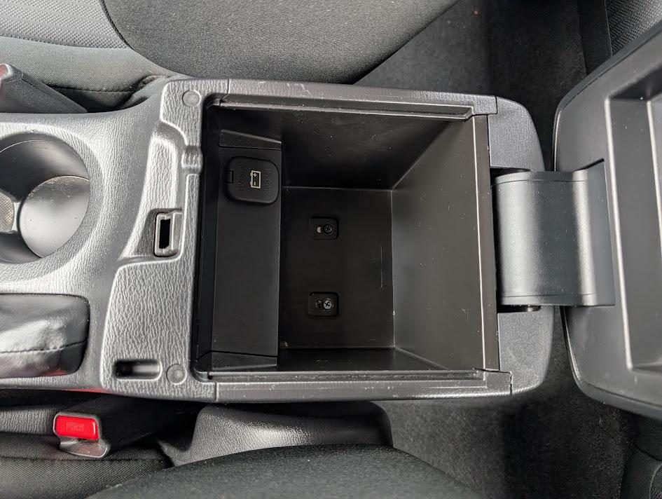 Mazda MAZDA3 i Sport MT 5-Door 2015