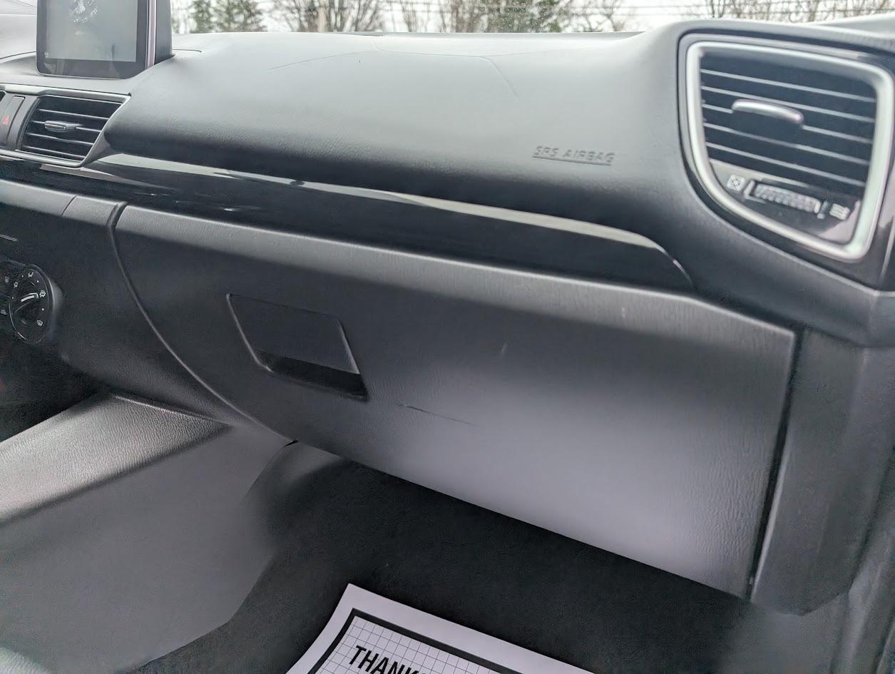 Mazda MAZDA3 i Sport MT 5-Door 2015