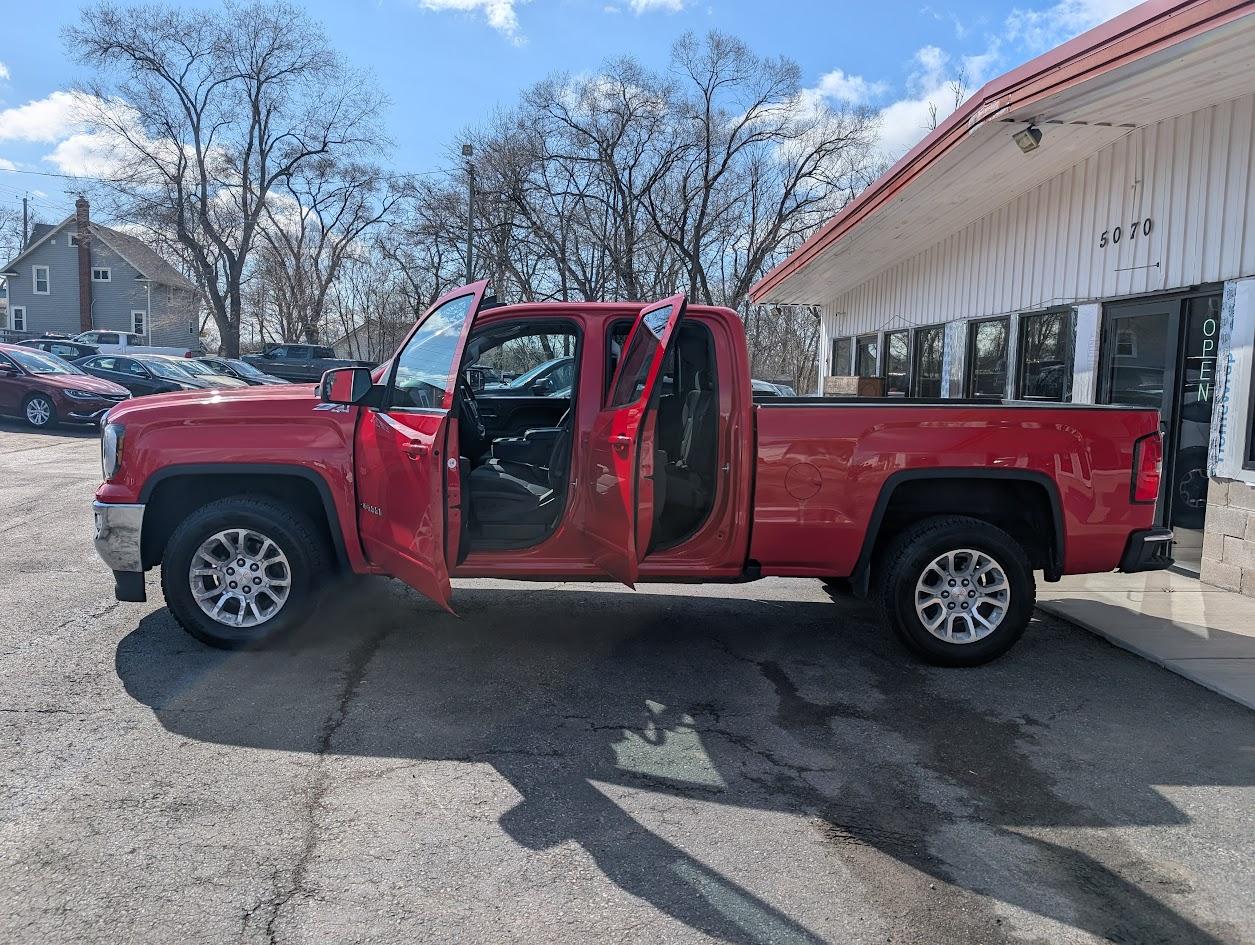 GMC Sierra 1500 SLE Double Cab 4WD 2017