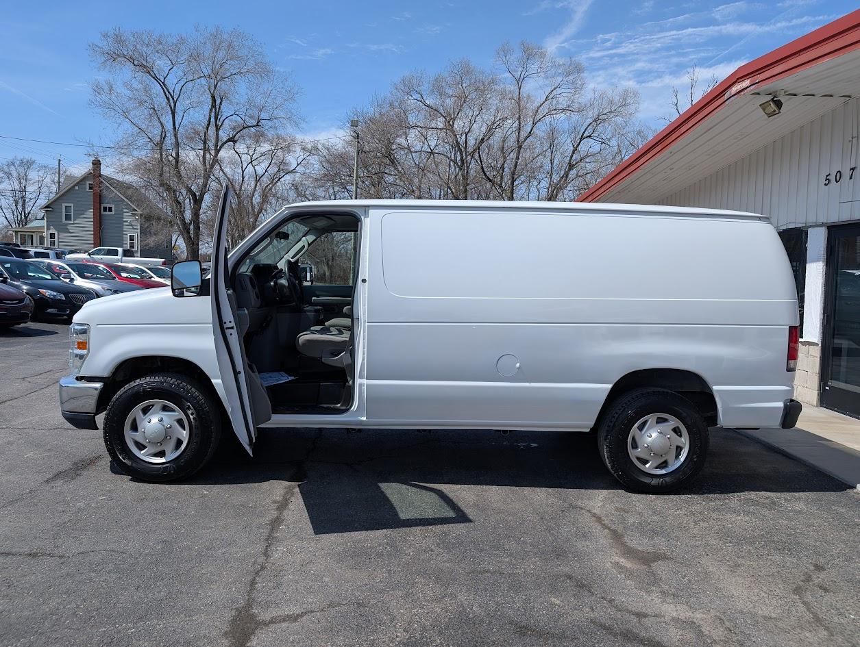 Ford Econoline E-250 2014
