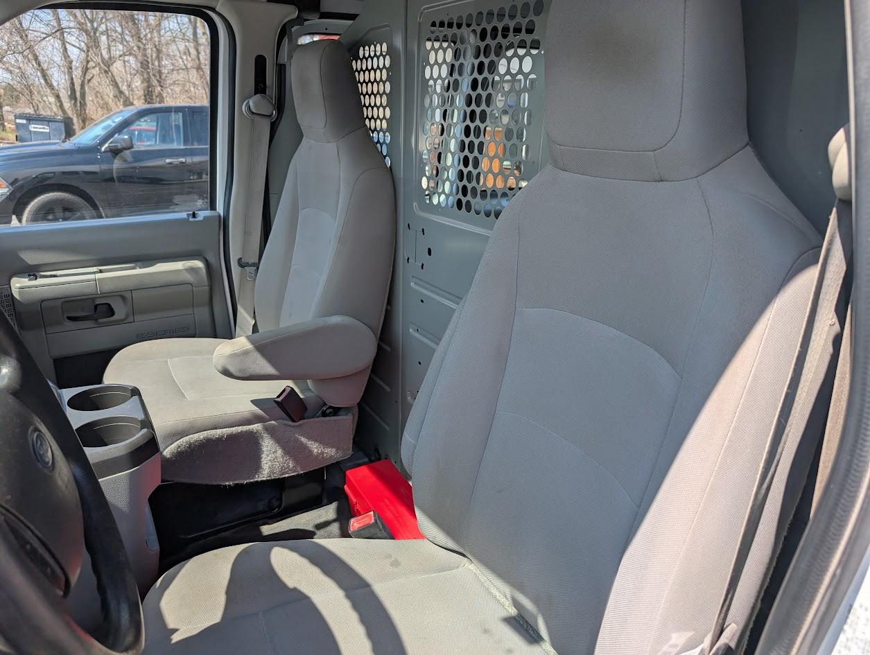 Ford Econoline E-250 2014