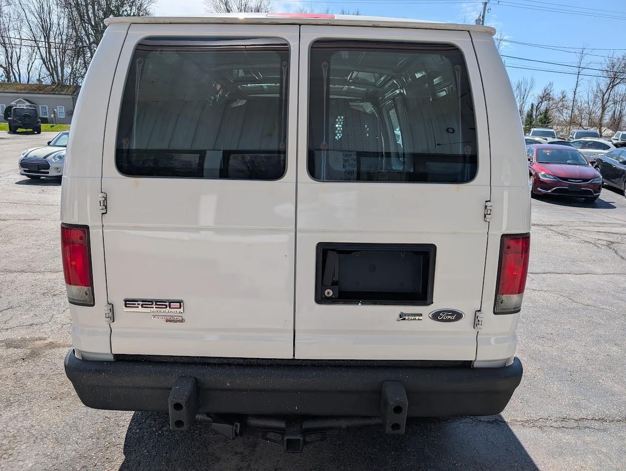 Ford Econoline E-250 2014