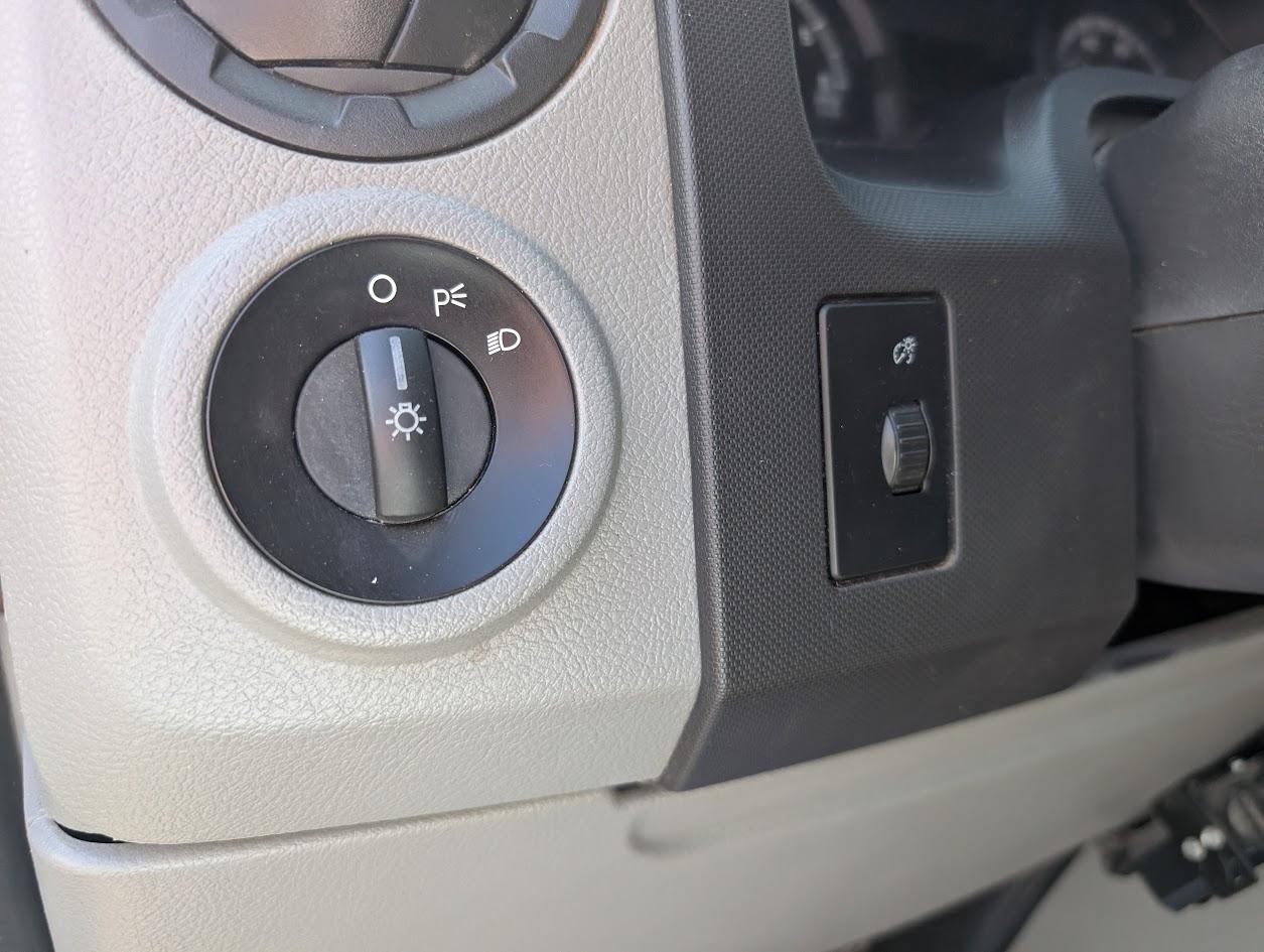 Ford Econoline E-250 2014