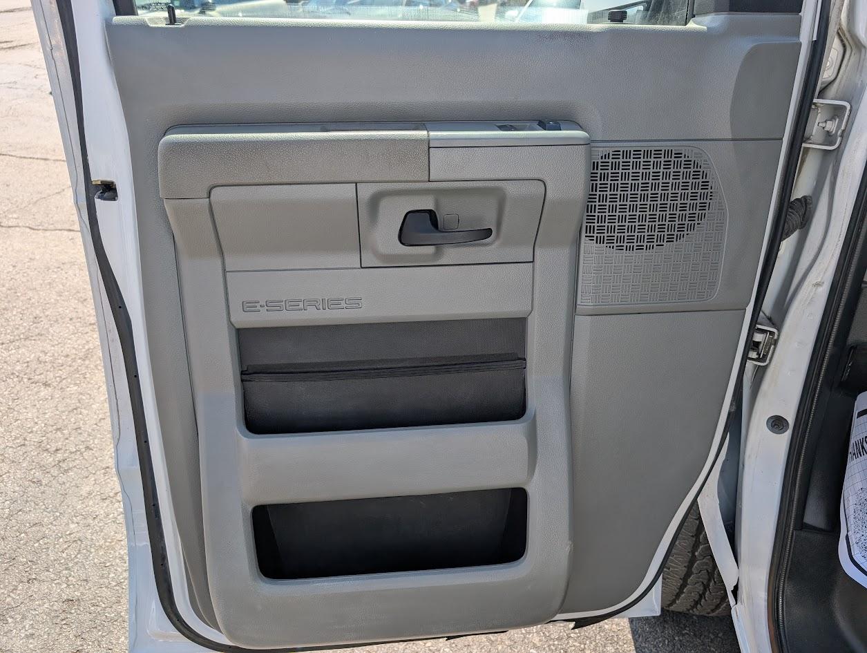 Ford Econoline E-250 2014