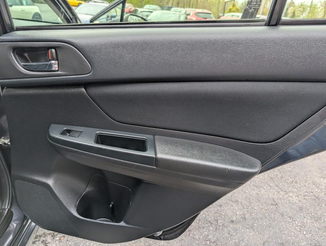 Subaru Impreza 2.0i Premium 5-Door w/All Weather Package 2014