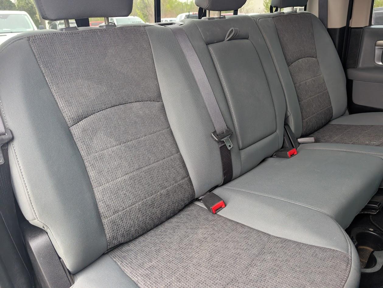 RAM 1500 Big Horn Crew Cab LWB 4WD 2016