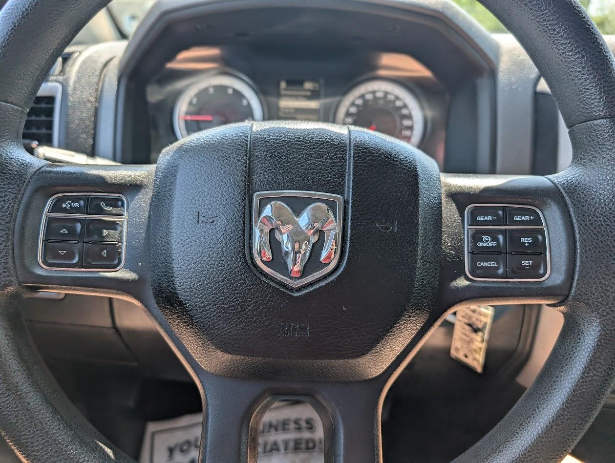 RAM 1500 Tradesman Quad Cab 4WD 2014