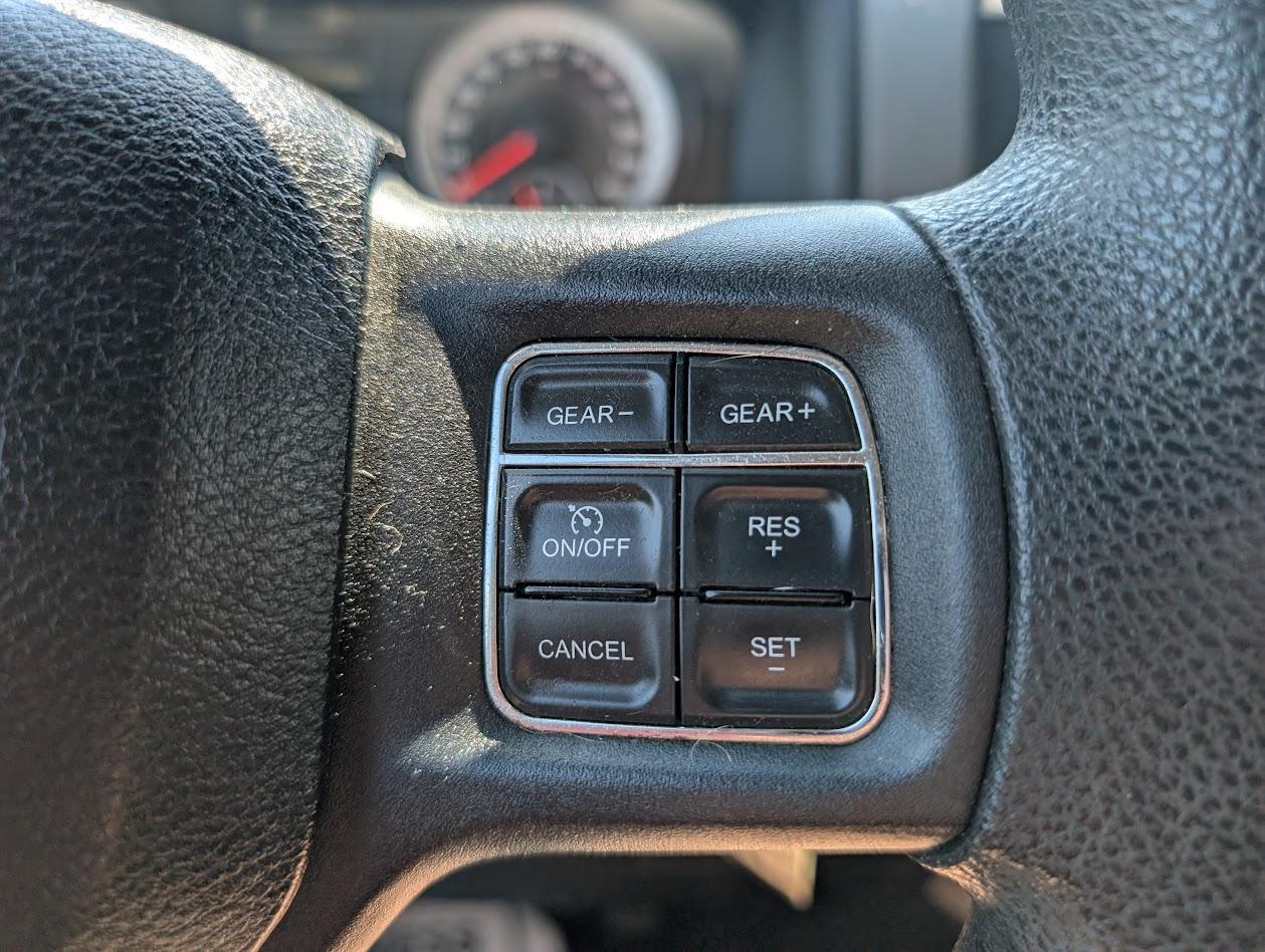 RAM 1500 Tradesman Quad Cab 4WD 2014