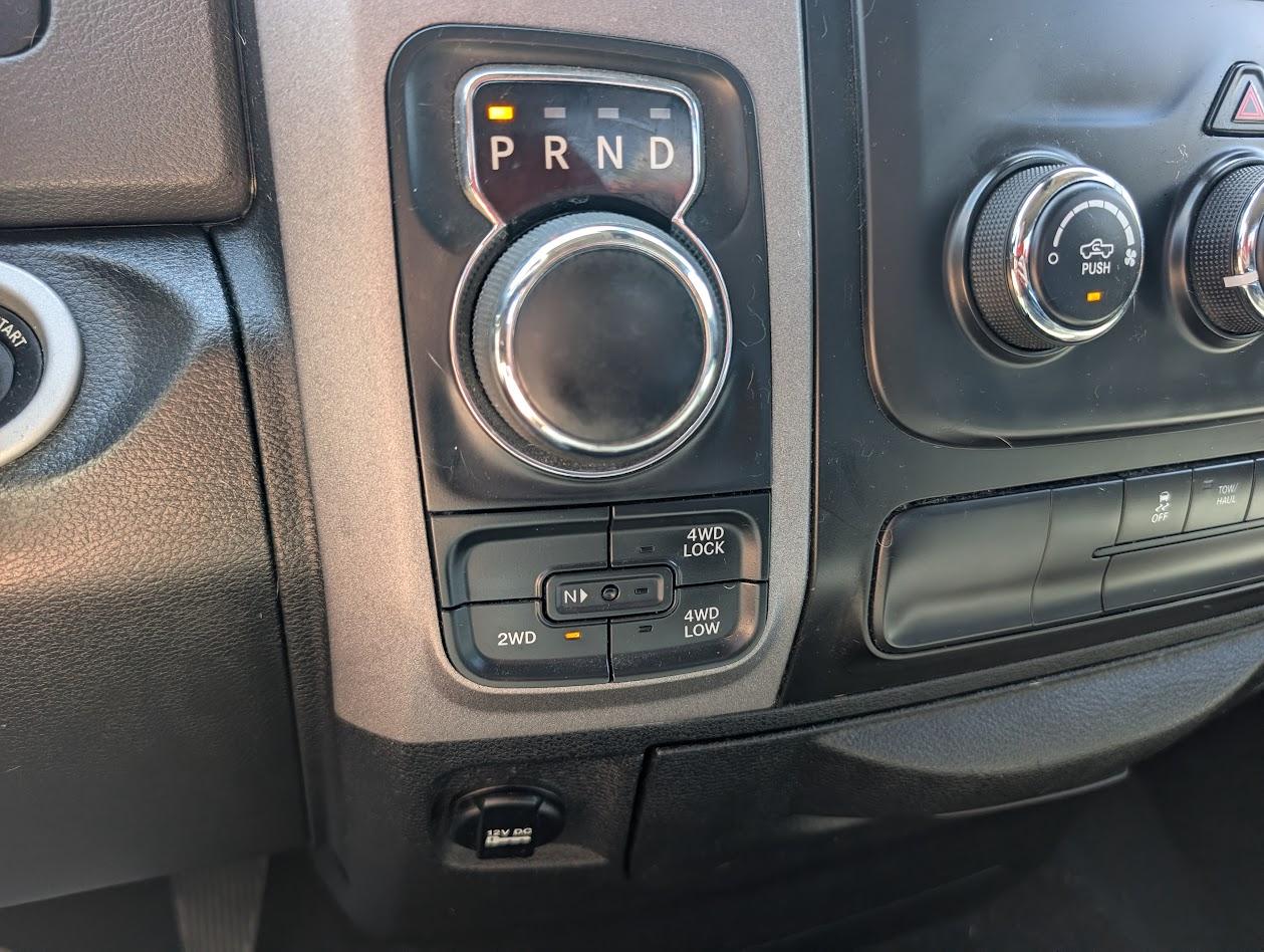 RAM 1500 Tradesman Quad Cab 4WD 2014