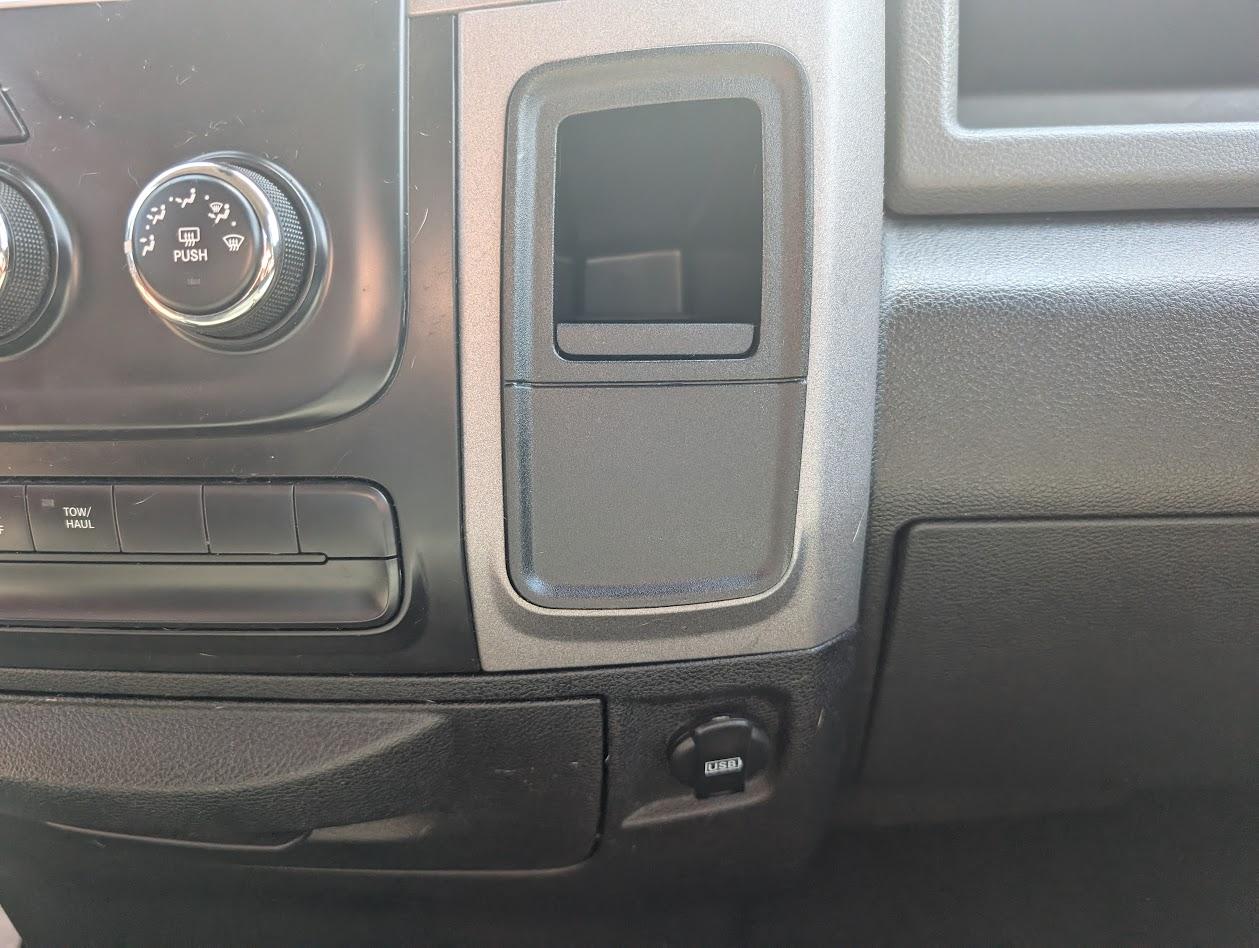 RAM 1500 Tradesman Quad Cab 4WD 2014