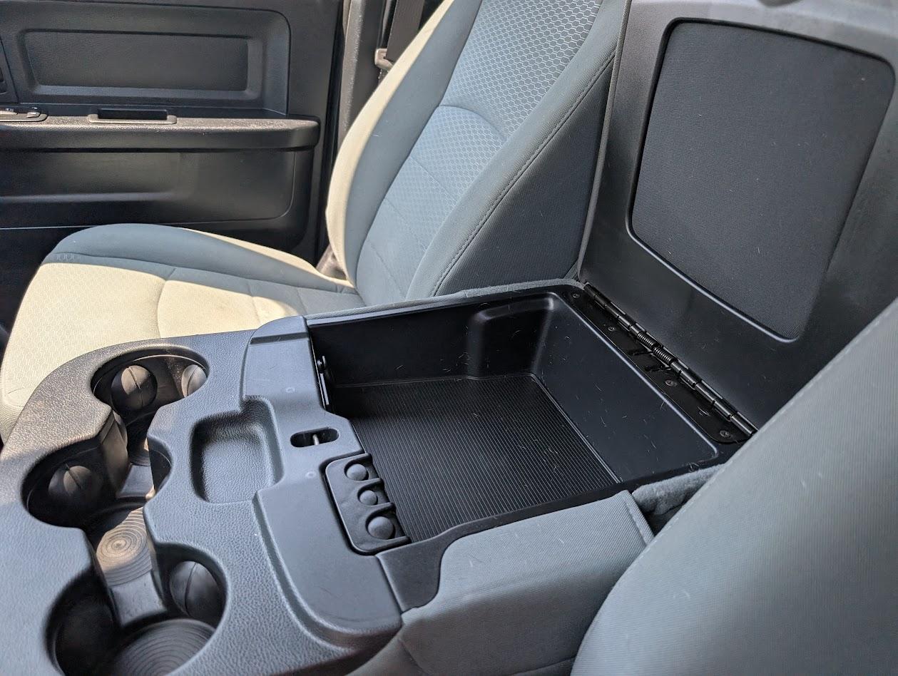 RAM 1500 Tradesman Quad Cab 4WD 2014