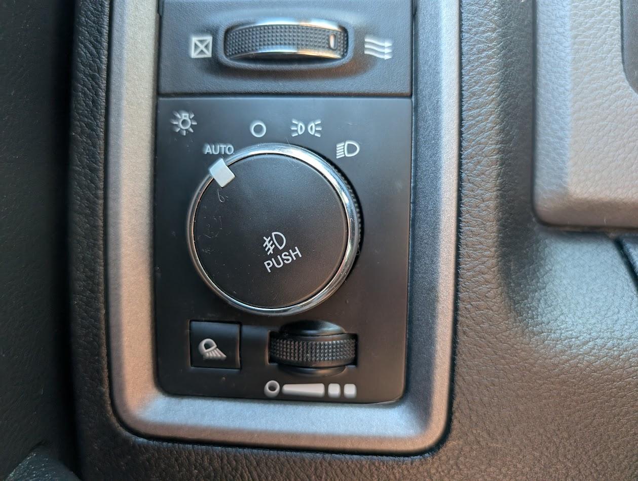 RAM 1500 Tradesman Quad Cab 4WD 2014