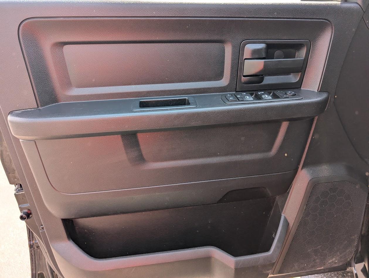 RAM 1500 Tradesman Quad Cab 4WD 2014