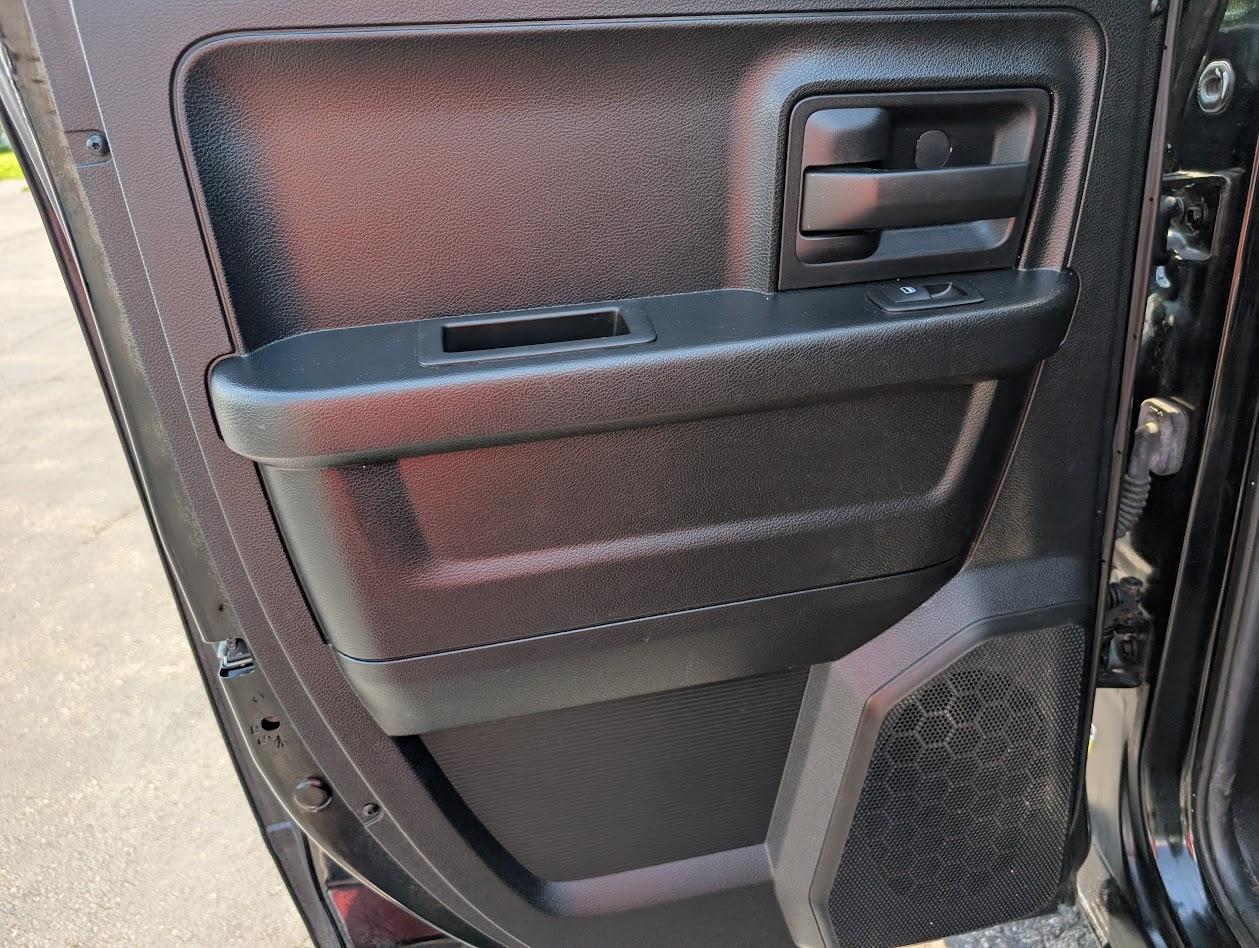 RAM 1500 Tradesman Quad Cab 4WD 2014
