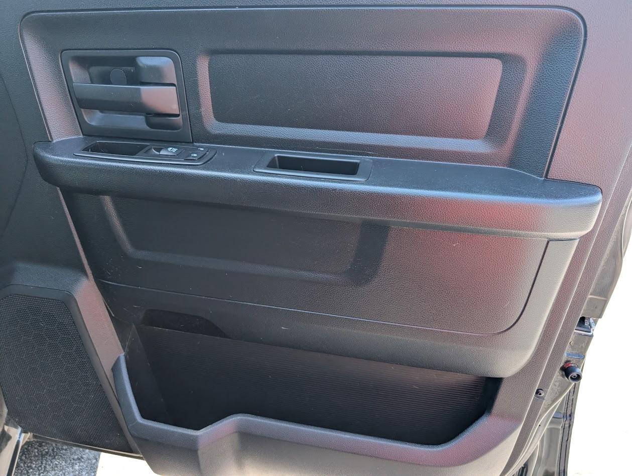 RAM 1500 Tradesman Quad Cab 4WD 2014