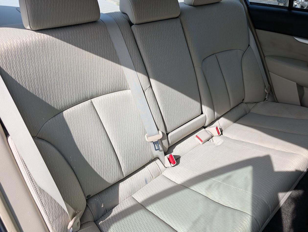 Subaru Legacy 2.5i 2012