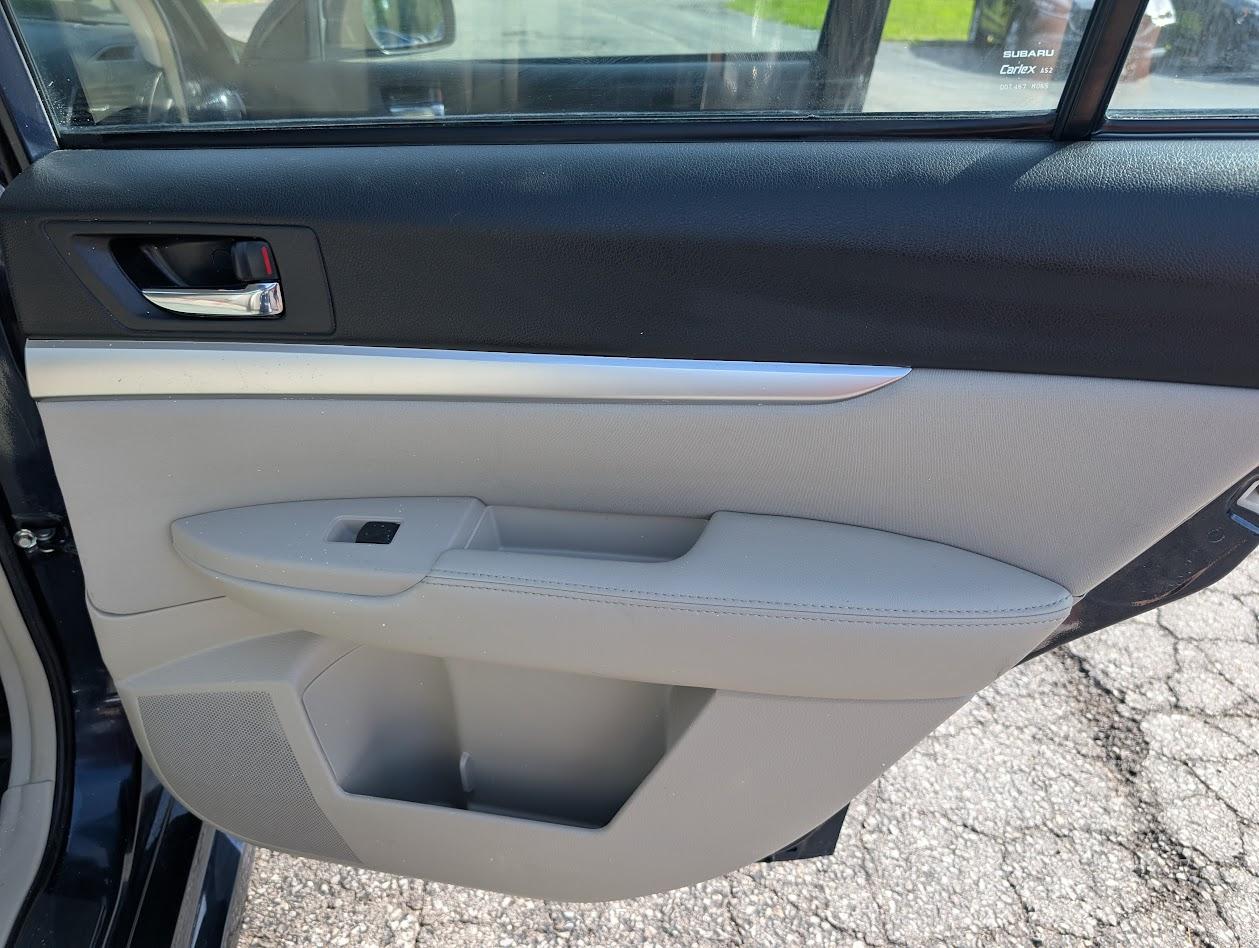 Subaru Legacy 2.5i 2012