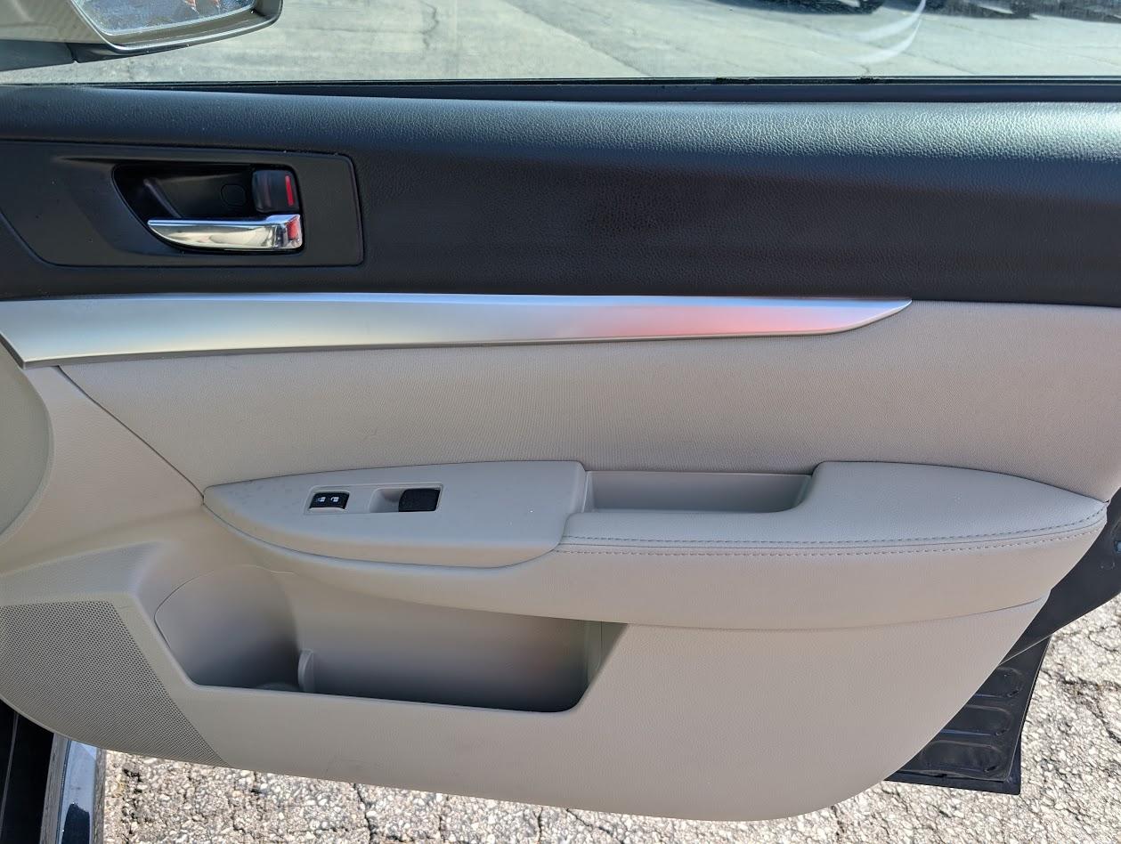 Subaru Legacy 2.5i 2012