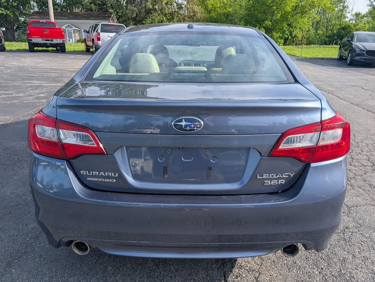 Subaru Legacy 3.6R Limited 2015