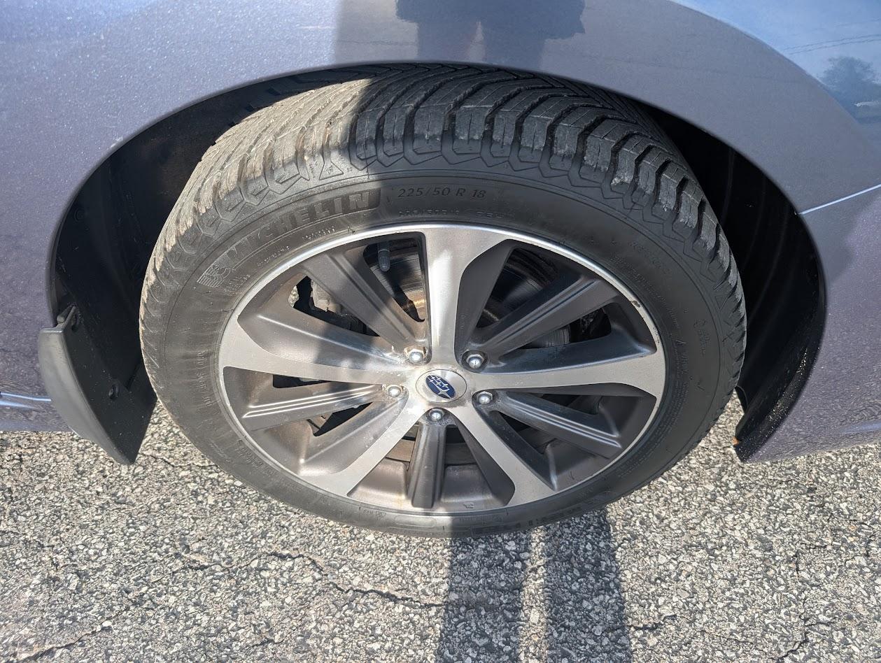 Subaru Legacy 3.6R Limited 2015
