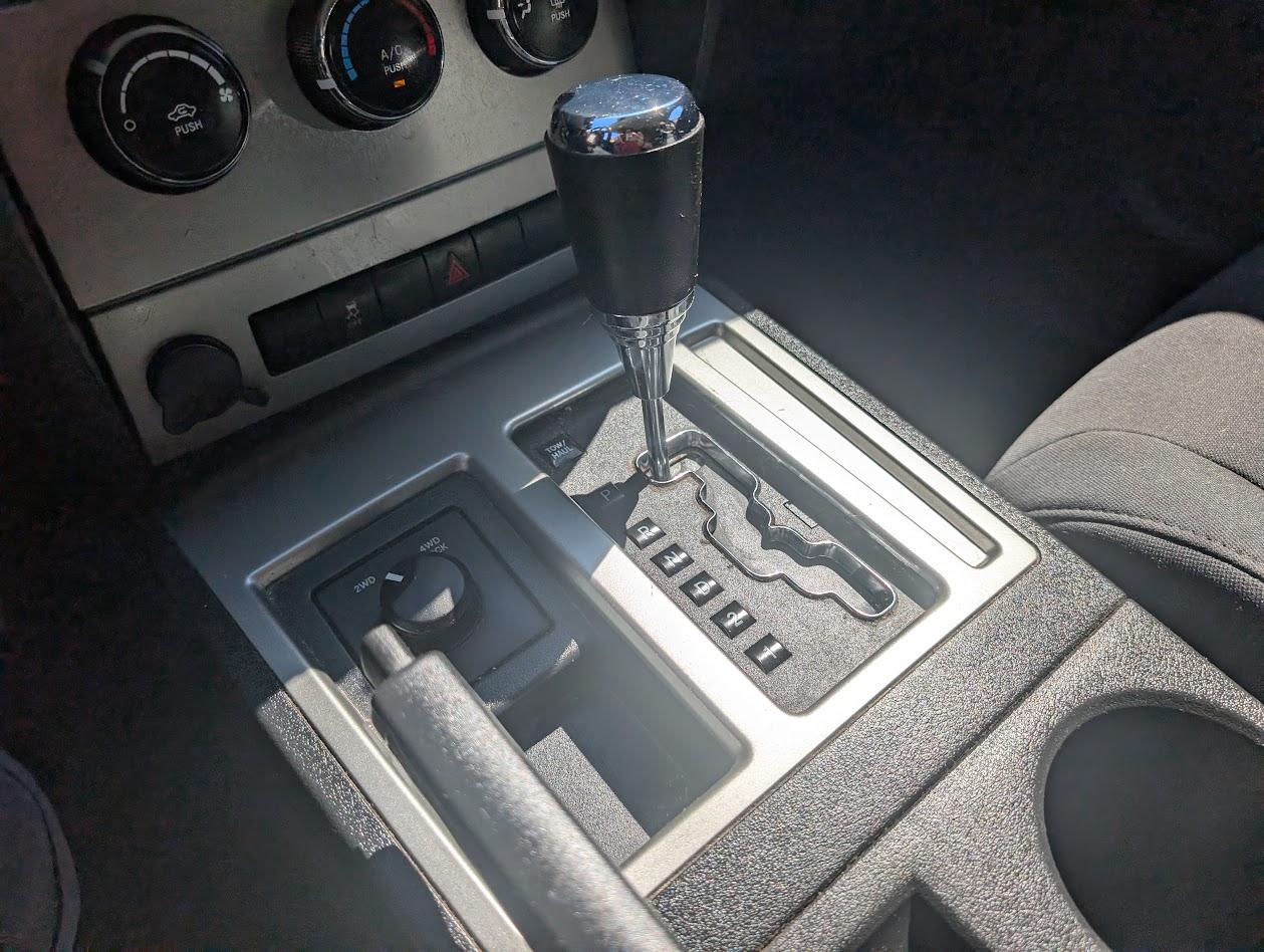 Dodge Nitro SE 4WD 2010