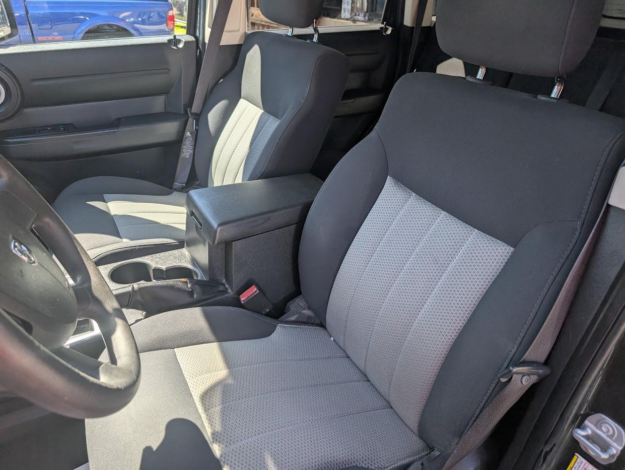 Dodge Nitro SE 4WD 2010