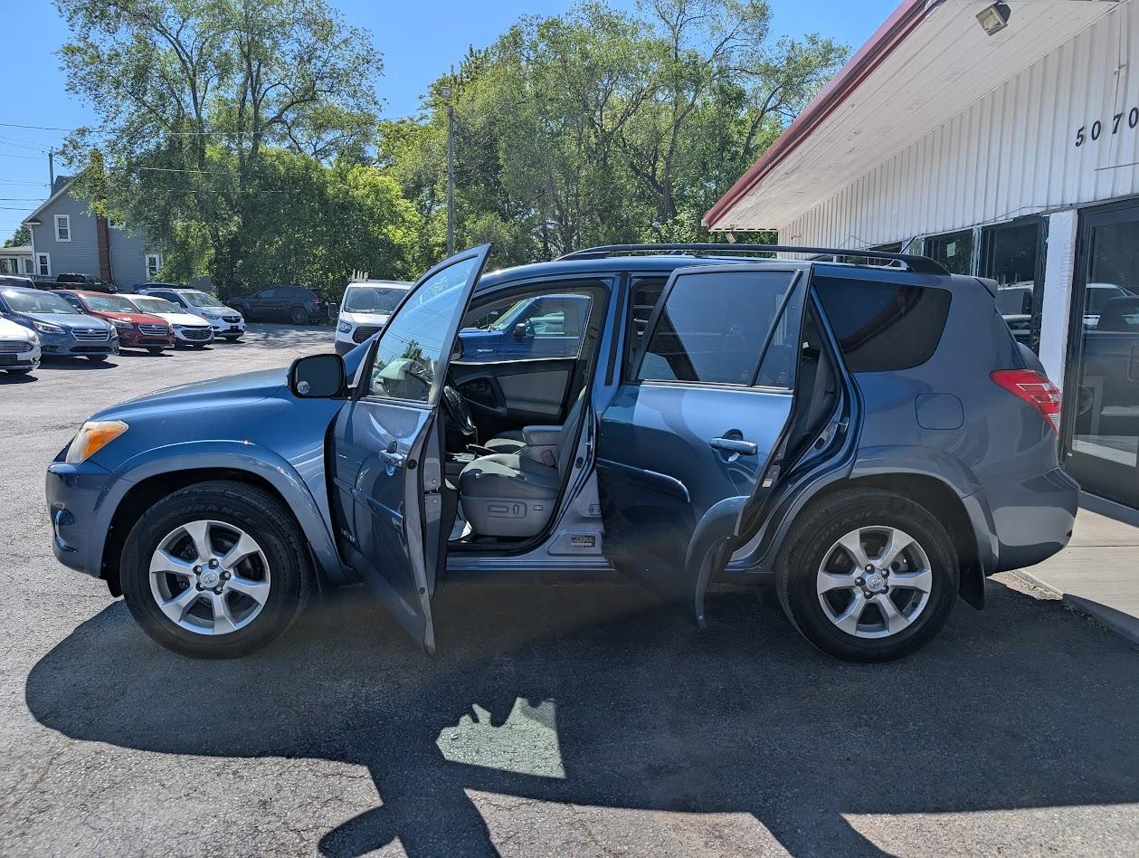 Toyota RAV4 Limited I4 4WD 2010