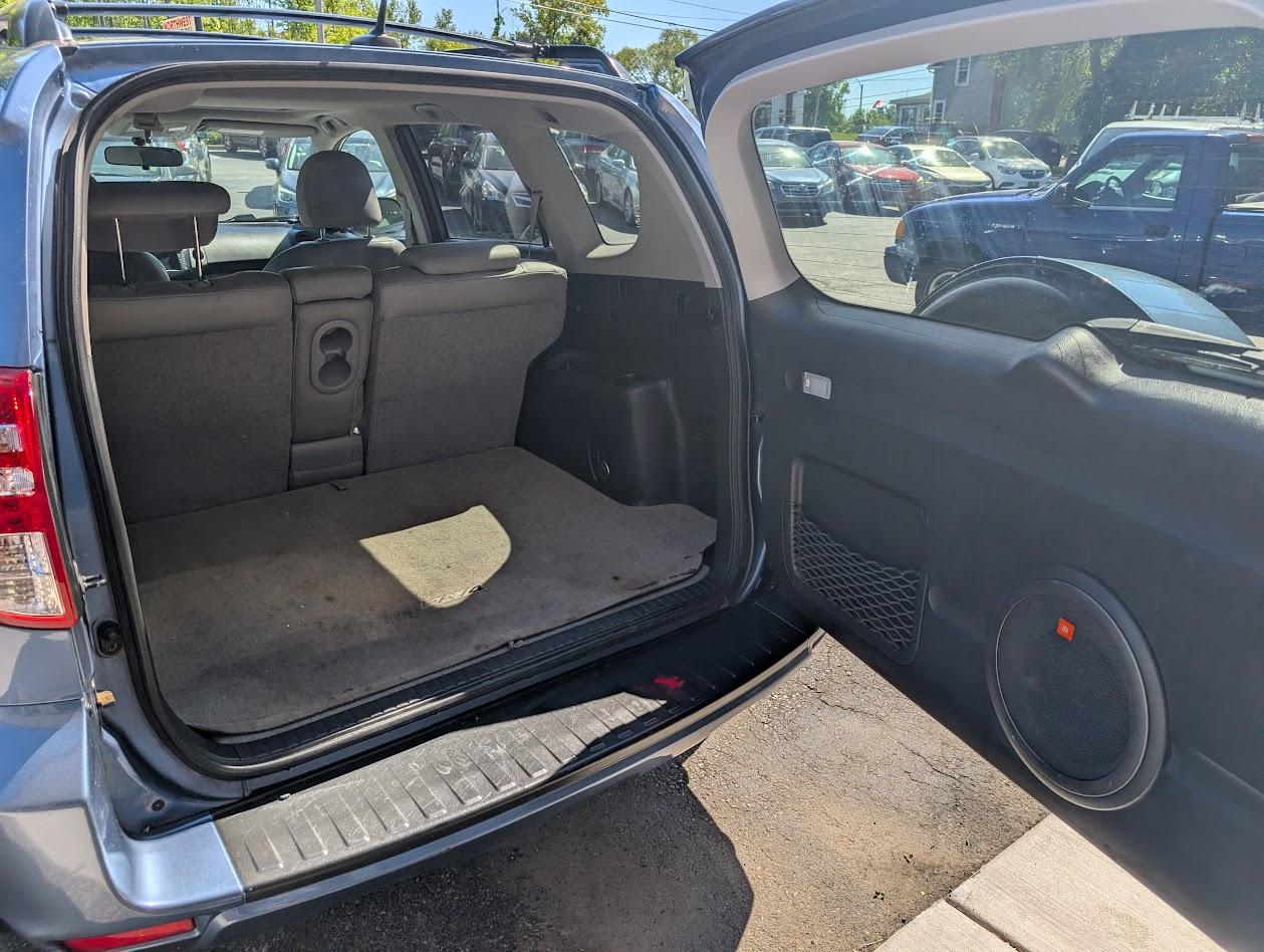 Toyota RAV4 Limited I4 4WD 2010
