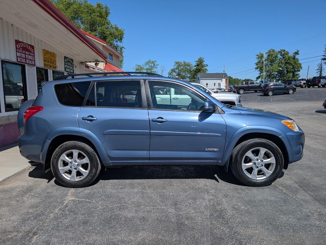 Toyota RAV4 Limited I4 4WD 2010