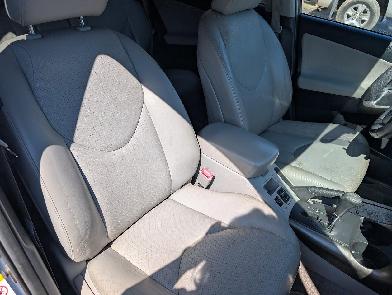 Toyota RAV4 Limited I4 4WD 2010