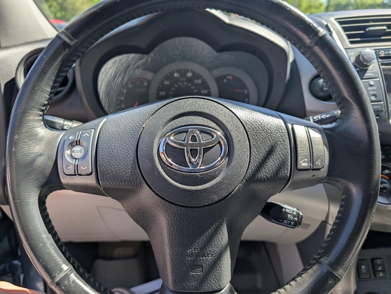 Toyota RAV4 Limited I4 4WD 2010