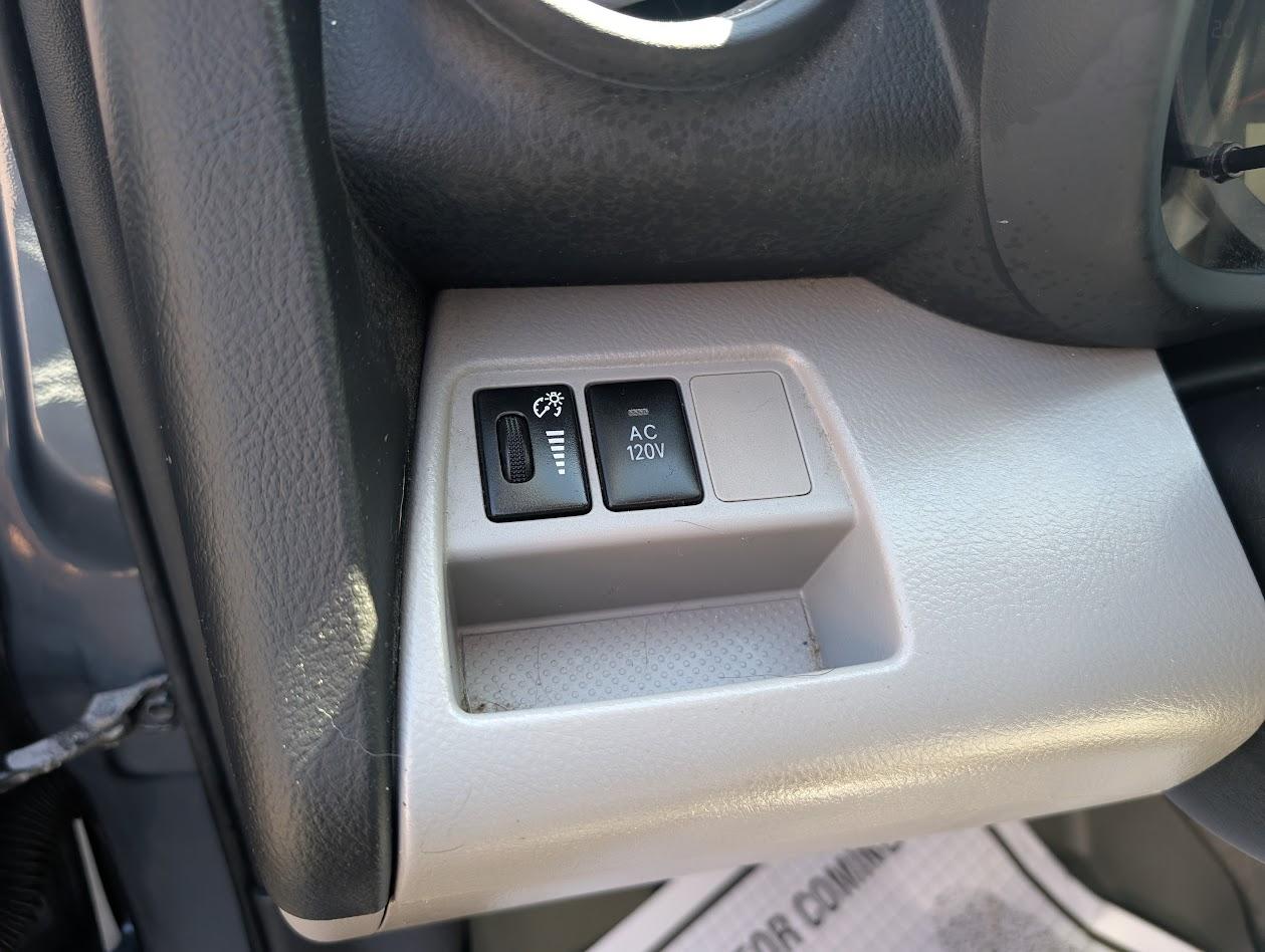 Toyota RAV4 Limited I4 4WD 2010
