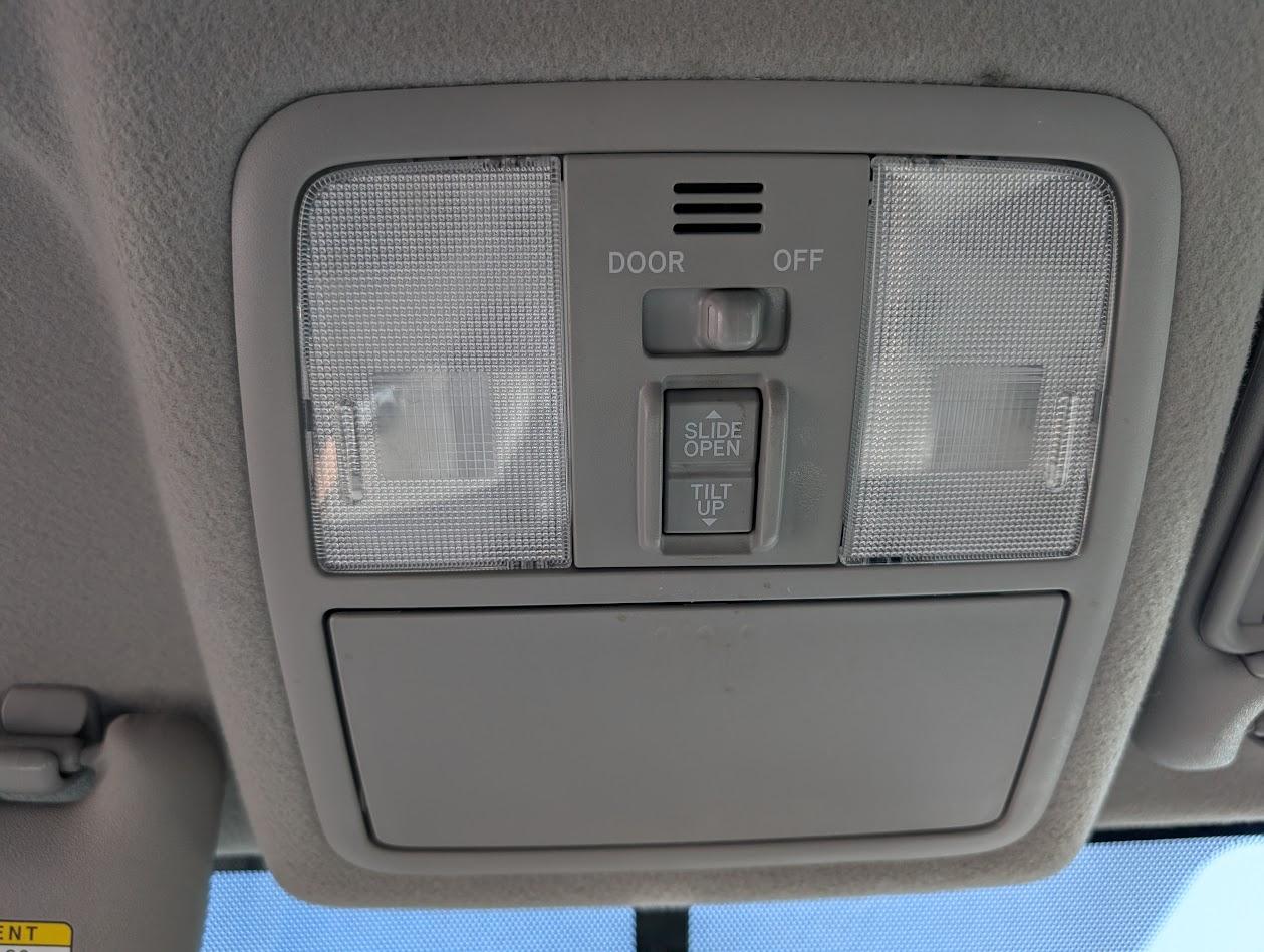 Toyota RAV4 Limited I4 4WD 2010