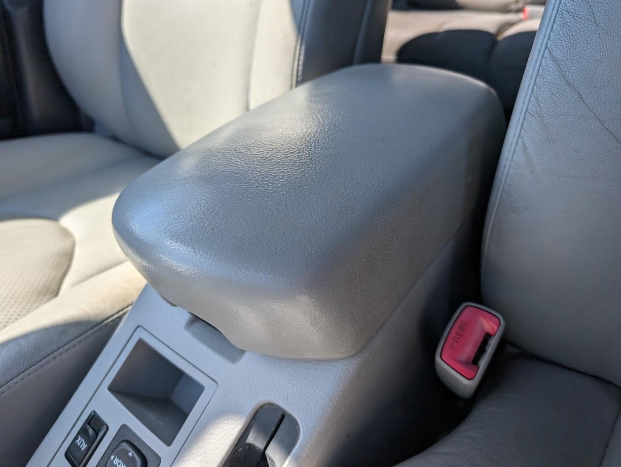 Toyota RAV4 Limited I4 4WD 2010